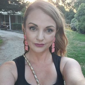 Meet your Posher, Hayley